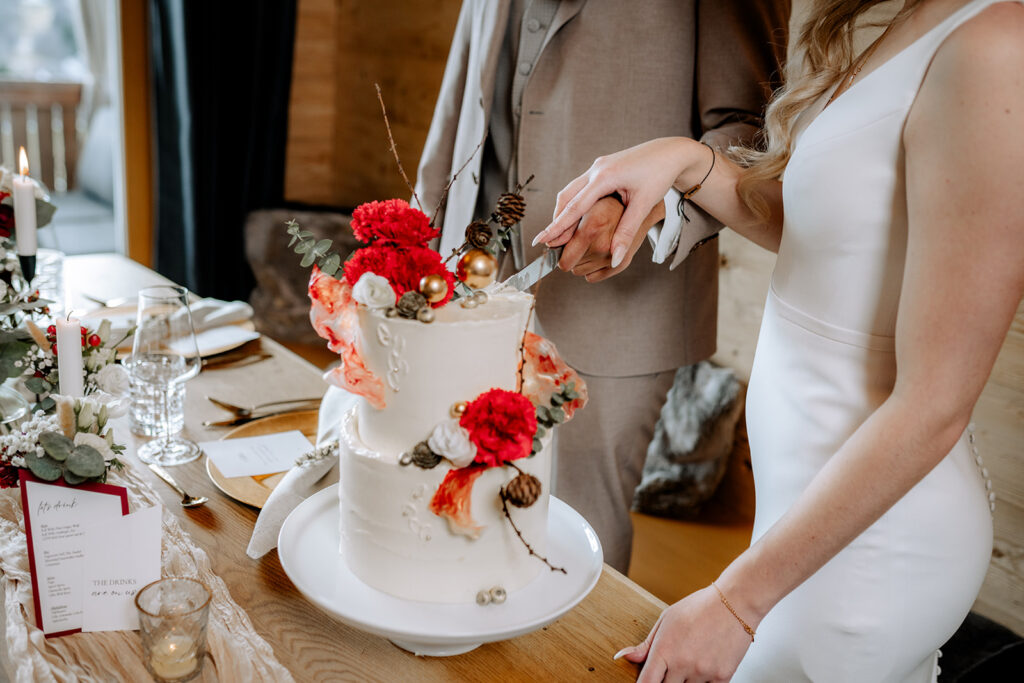 Anschnitt der Hochzeitstorte